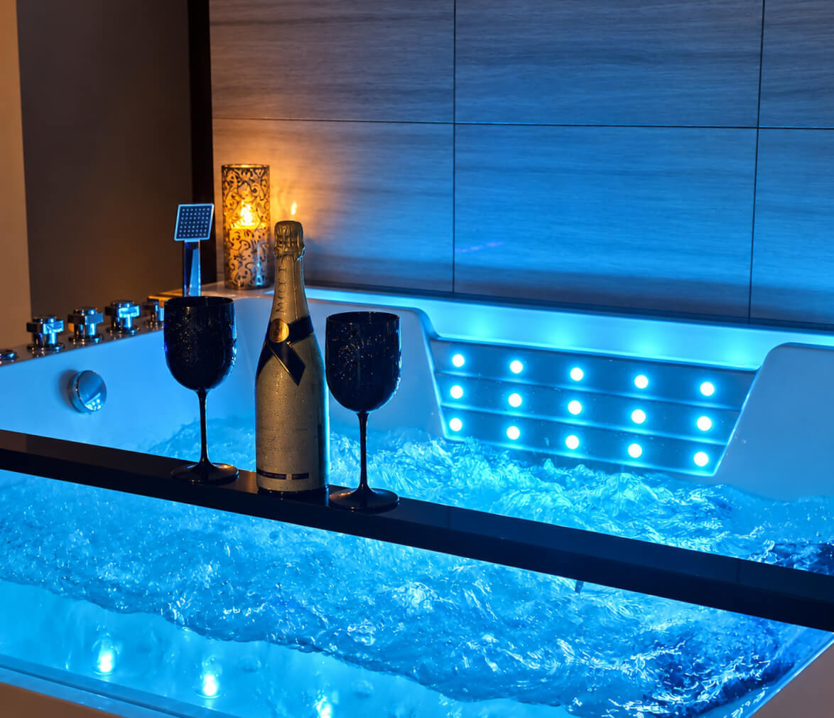 Jacuzzi w klubie Złota Pantera